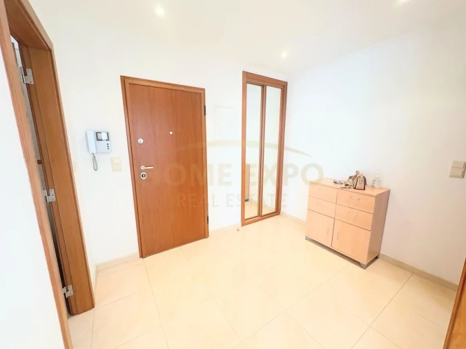 Apartamento T2 para Venda em Santa Iria de Azoia, São João da Talha e Bobadela Foto 2
