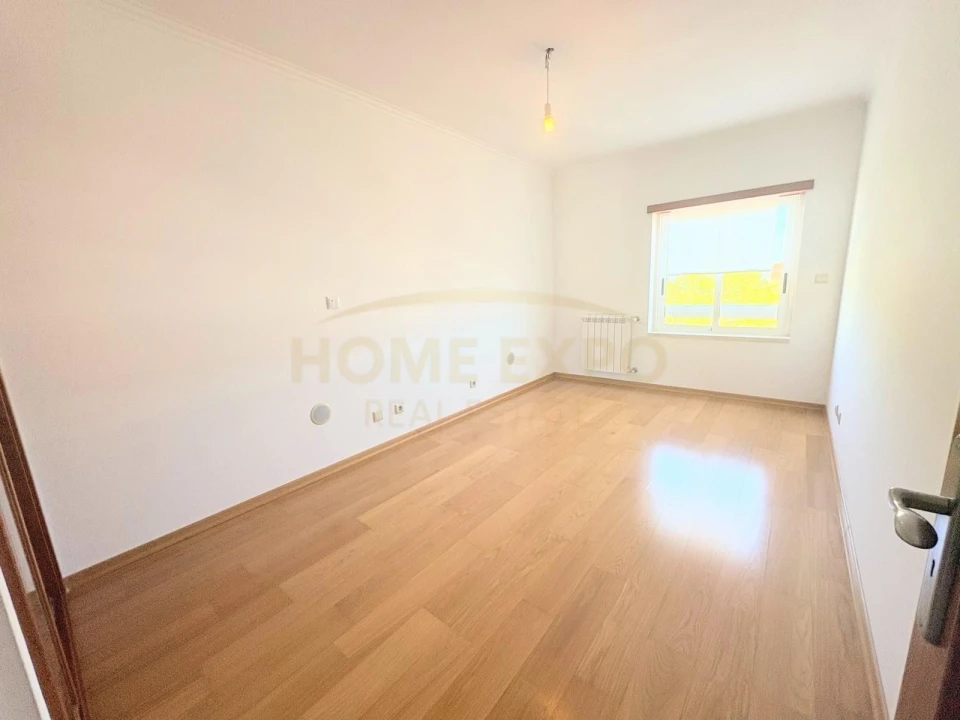 Apartamento T2 para Venda em Santa Iria de Azoia, São João da Talha e Bobadela Foto 12