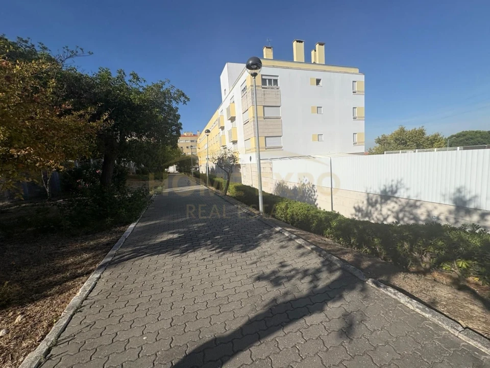 Apartamento T2 para Venda em Santa Iria de Azoia, São João da Talha e Bobadela Foto 34