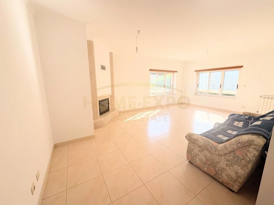Apartamento T2 para Venda em Santa Iria de Azoia, São João da Talha e Bobadela Foto 5