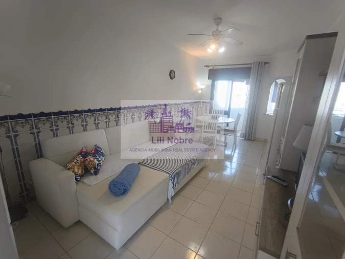 Apartamento T1 para Venda em Quarteira Foto 4