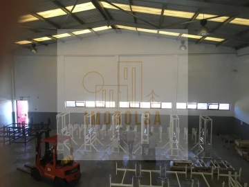 Armazém para Arrendamento em Moreira