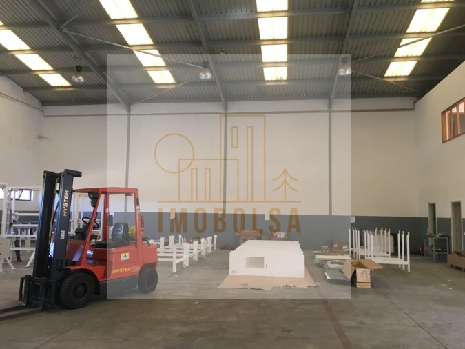 Armazém para Arrendamento em Moreira Foto 2
