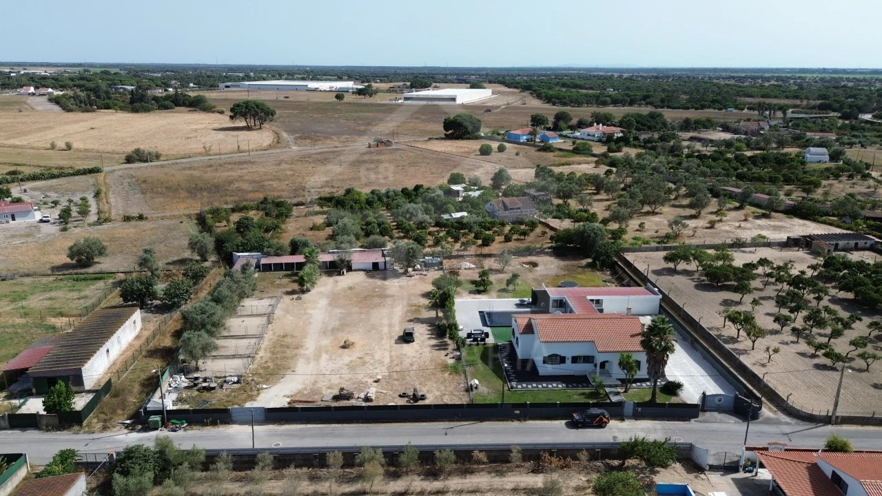 Moradia T4 para Venda em Benavente Foto 30