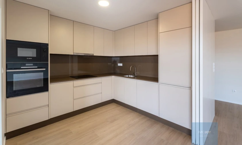 Apartamento T3 para Venda em Santa Marinha e São Pedro da Afurada Foto 4