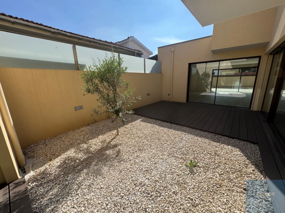 Moradia T4 para Venda em São Felix da Marinha Foto 12