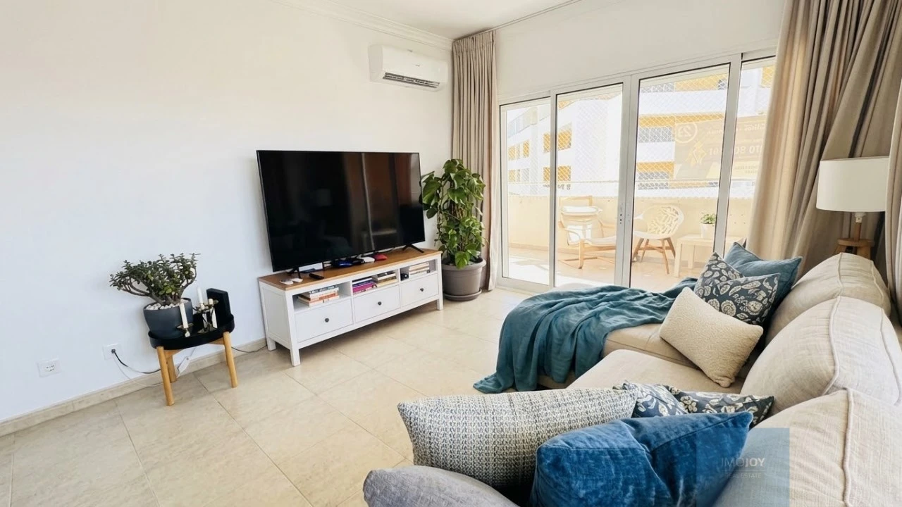 Apartamento T2 para Venda em Portimão Foto 2