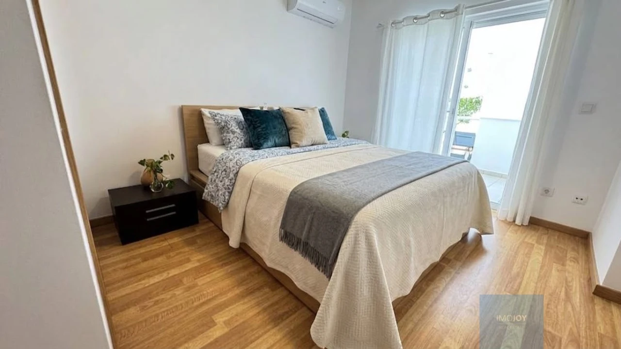 Apartamento T2 para Venda em Portimão Foto 10
