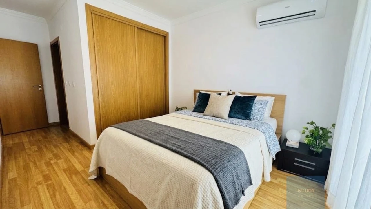 Apartamento T2 para Venda em Portimão Foto 11