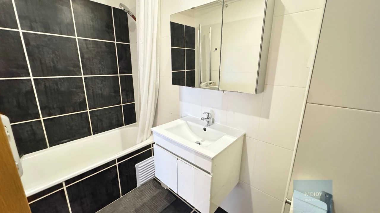 Apartamento T2 para Venda em Portimão Foto 12