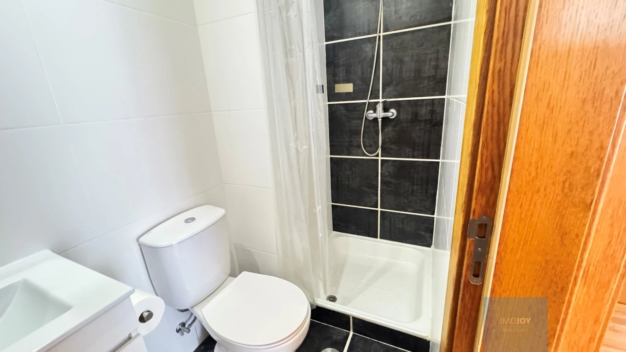 Apartamento T2 para Venda em Portimão Foto 15