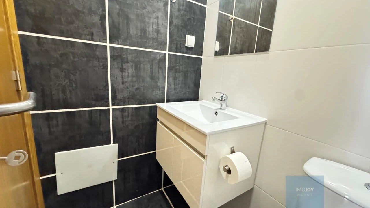Apartamento T2 para Venda em Portimão Foto 22