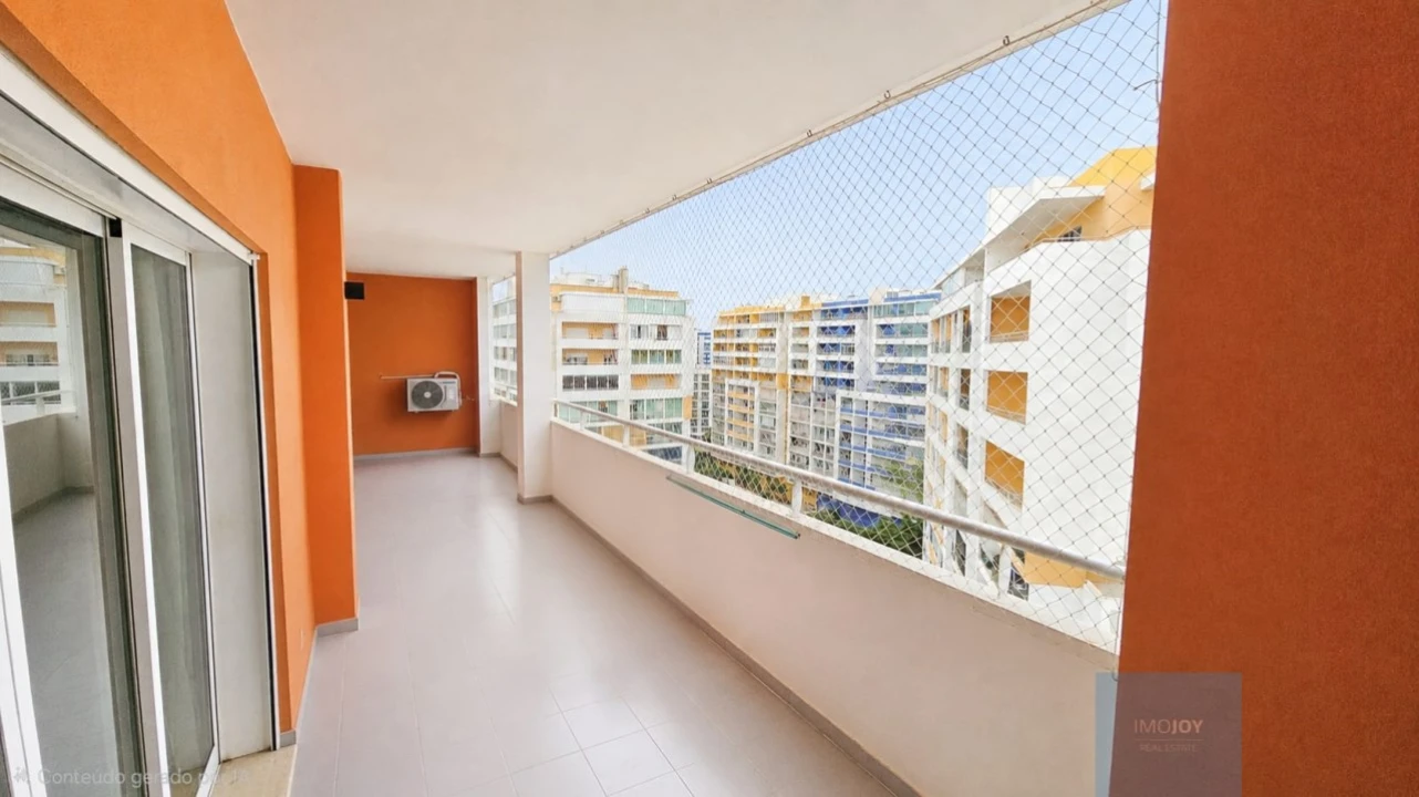 Apartamento T2 para Venda em Portimão Foto 23