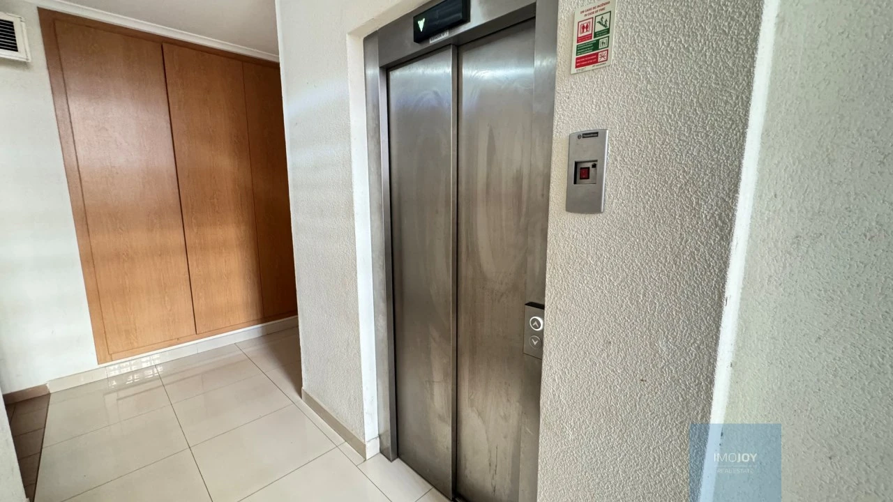 Apartamento T2 para Venda em Portimão Foto 29