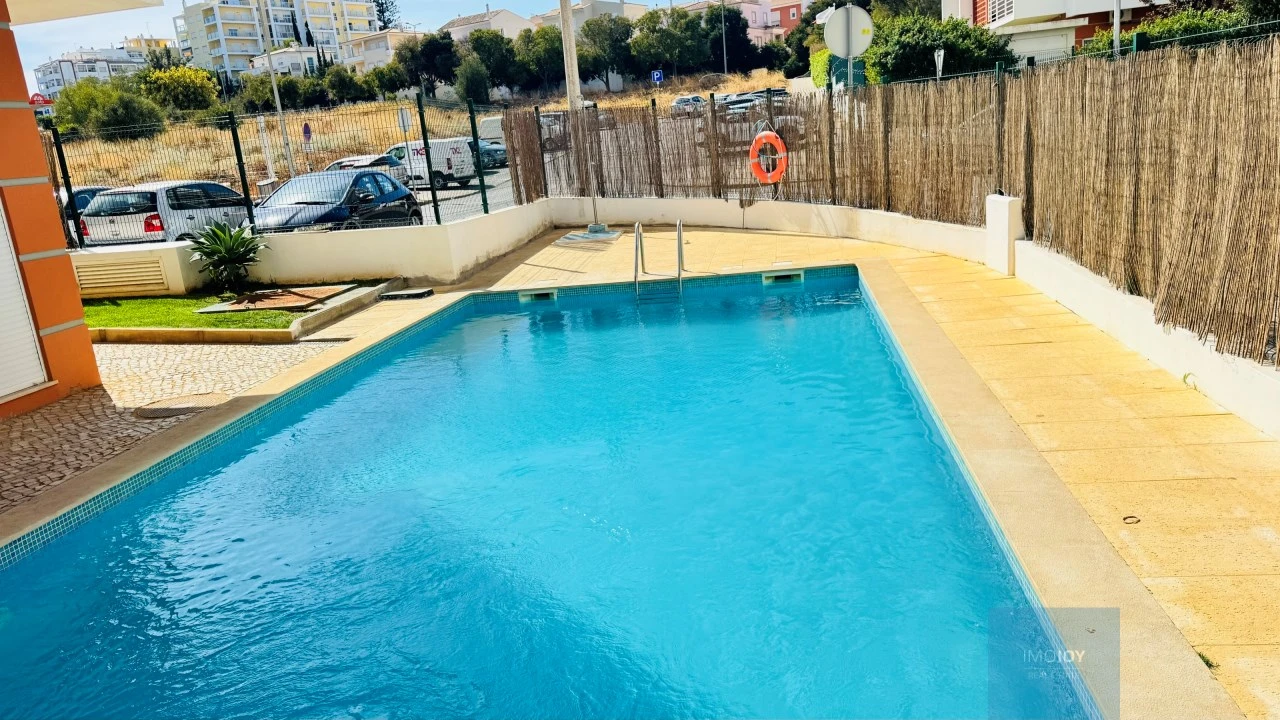 Apartamento T2 para Venda em Portimão Foto 32