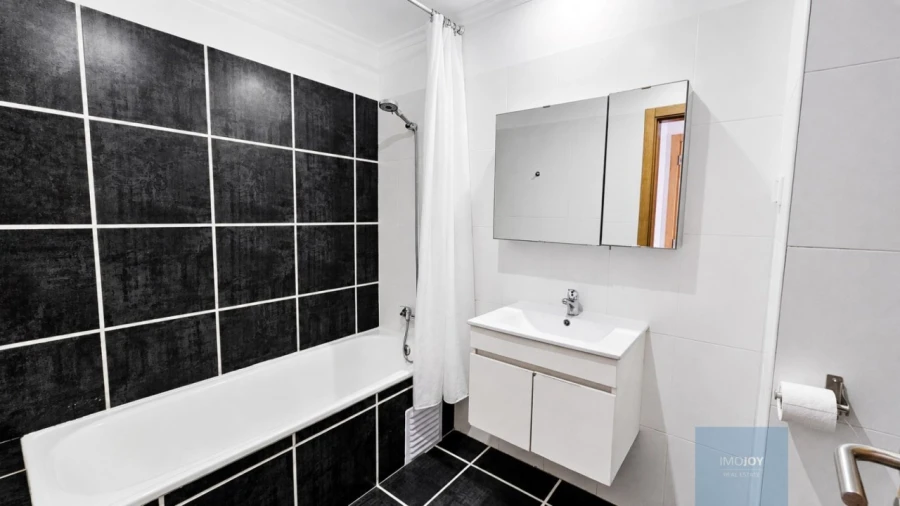 Apartamento T2 para Venda em Portimão Foto 13