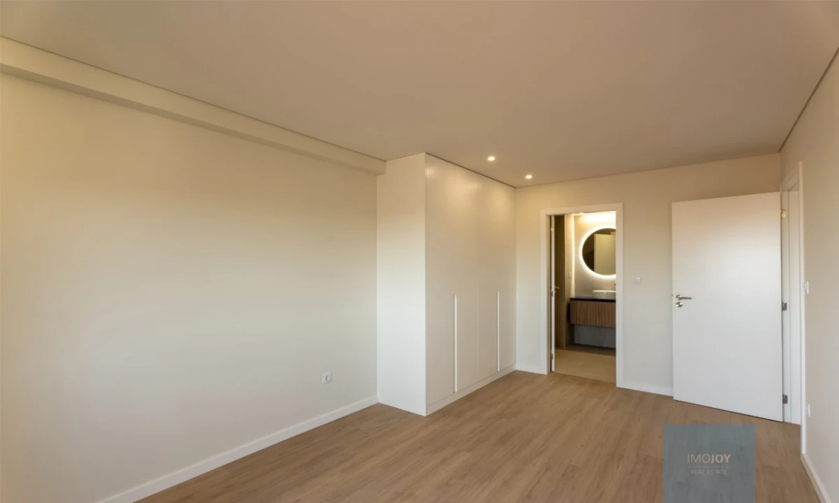 Apartamento T3 para Venda em Santa Marinha e São Pedro da Afurada Foto 8