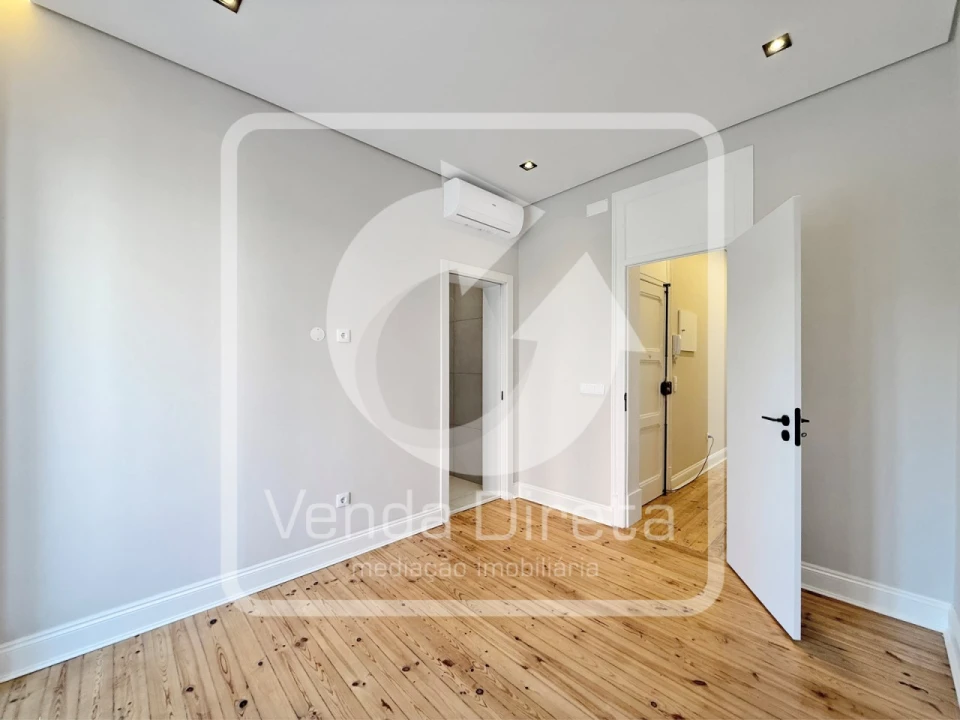 Apartamento T3 para Venda em Areeiro Foto 26