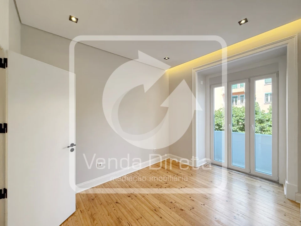 Apartamento T3 para Venda em Areeiro Foto 35