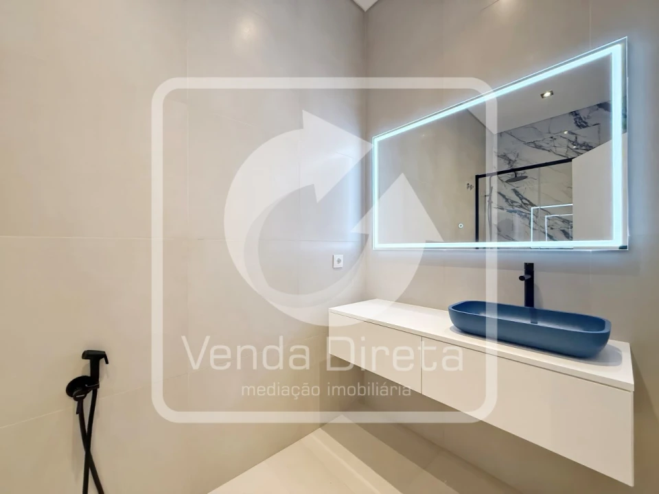 Apartamento T3 para Venda em Areeiro Foto 41