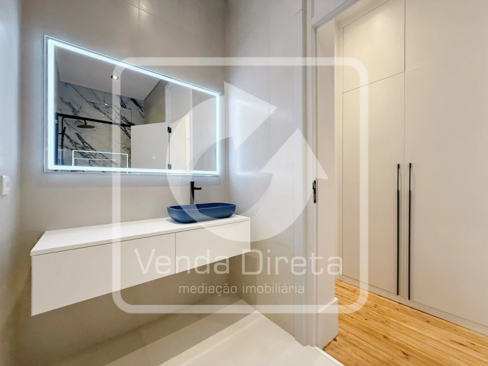 Apartamento T3 para Venda em Areeiro Foto 44