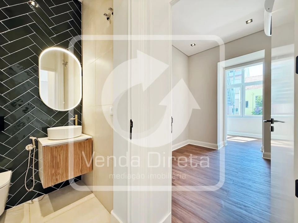 Apartamento T3 para Venda em Areeiro Foto 47