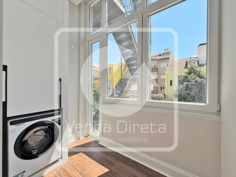Apartamento T3 para Venda em Areeiro Foto 31