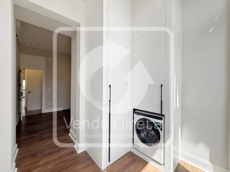 Apartamento T3 para Venda em Areeiro Foto 30