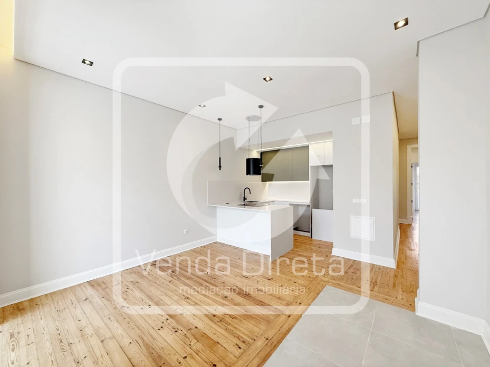 Apartamento T3 para Venda em Areeiro Foto 15