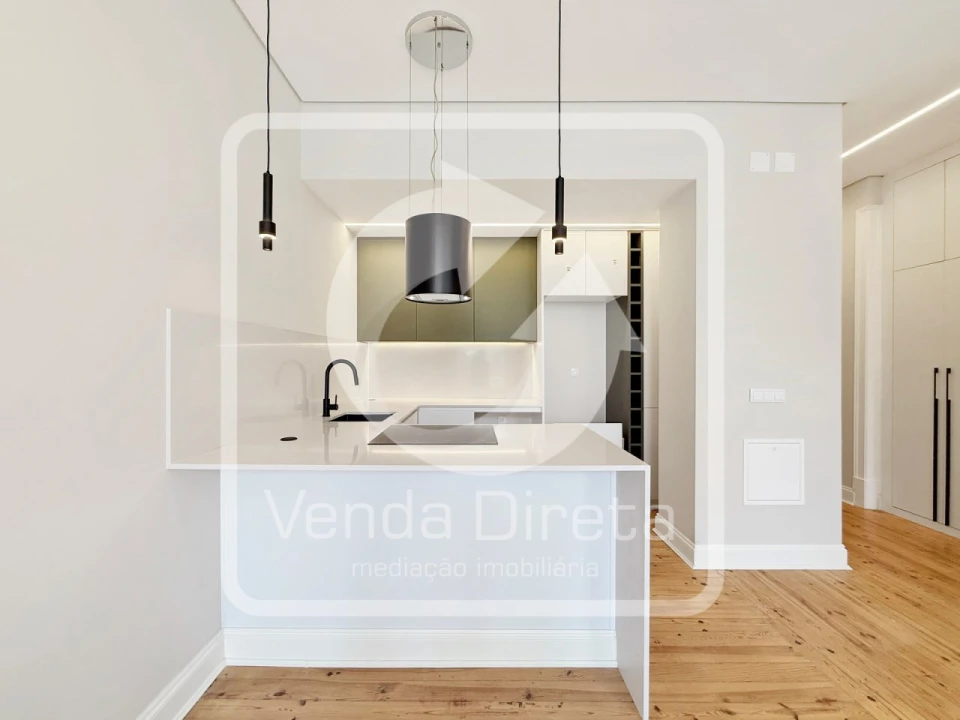 Apartamento T3 para Venda em Areeiro Foto 13