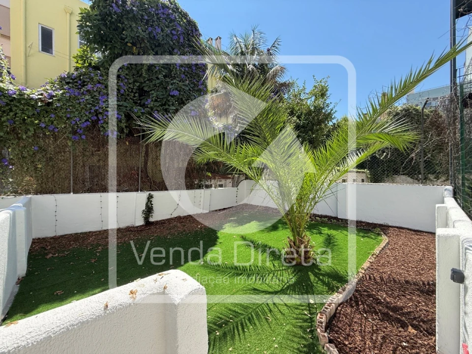 Apartamento T3 para Venda em Areeiro Foto 2