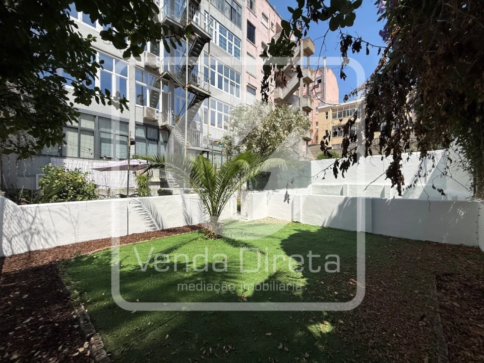 Apartamento T3 para Venda em Areeiro Foto 1