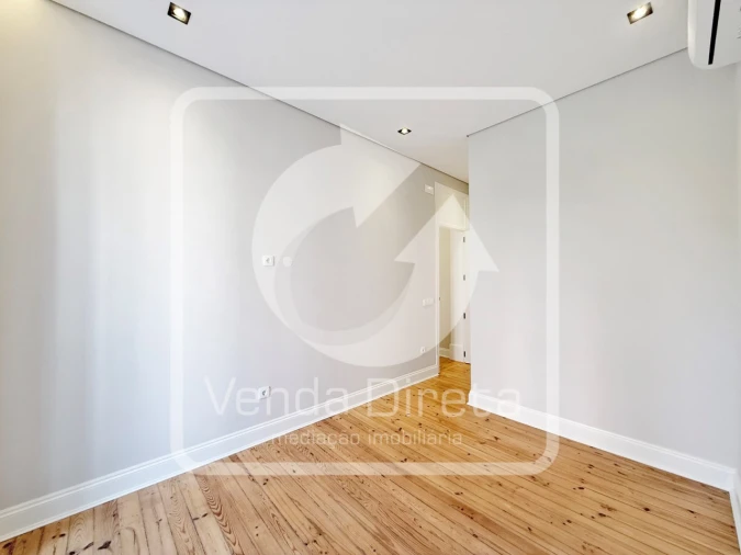 Apartamento T3 para Venda em Areeiro Foto 39