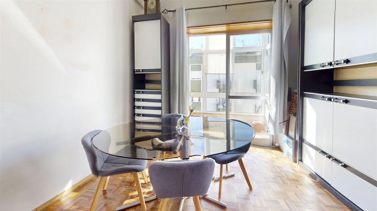 Apartamento T2 para Venda em Póvoa de Santa Iria e Forte da Casa Foto 23