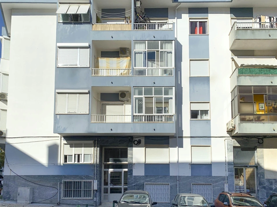 Apartamento T2 para Venda em Póvoa de Santa Iria e Forte da Casa Foto 3