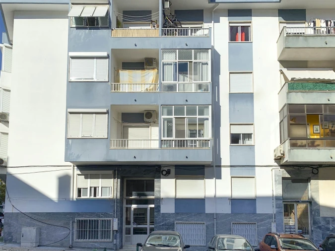 Apartamento T2 para Venda em Póvoa de Santa Iria e Forte da Casa Foto 3