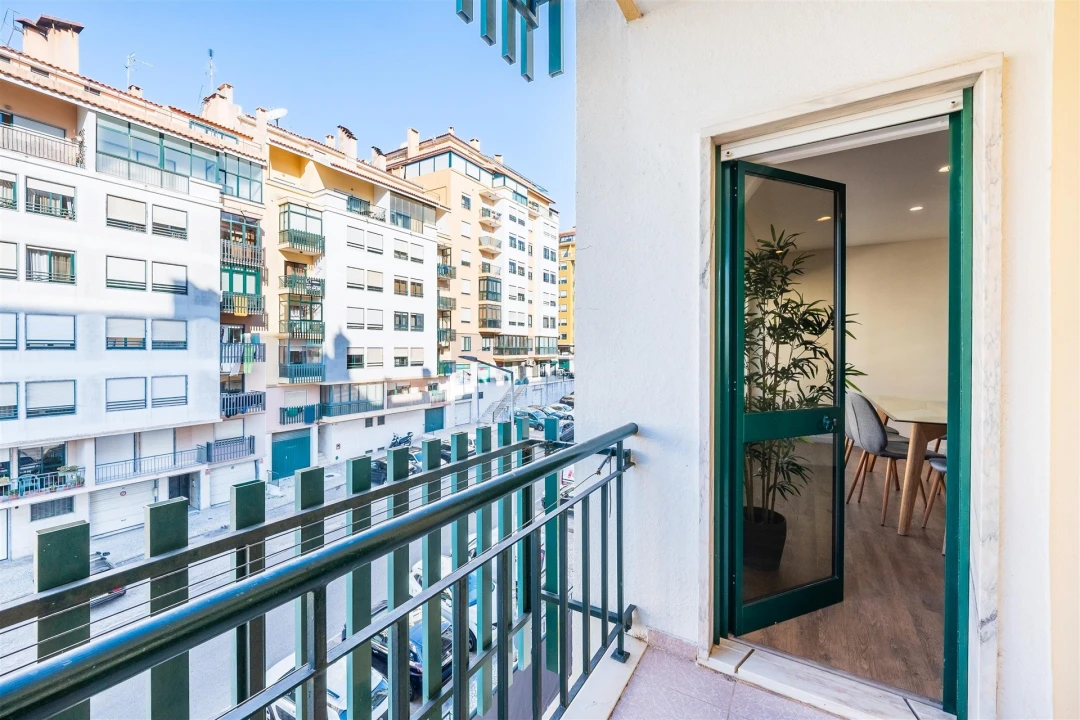 Apartamento T3 para Venda em Queluz e Belas Foto 4