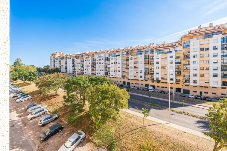 Apartamento T3 para Venda em Queluz e Belas Foto 44