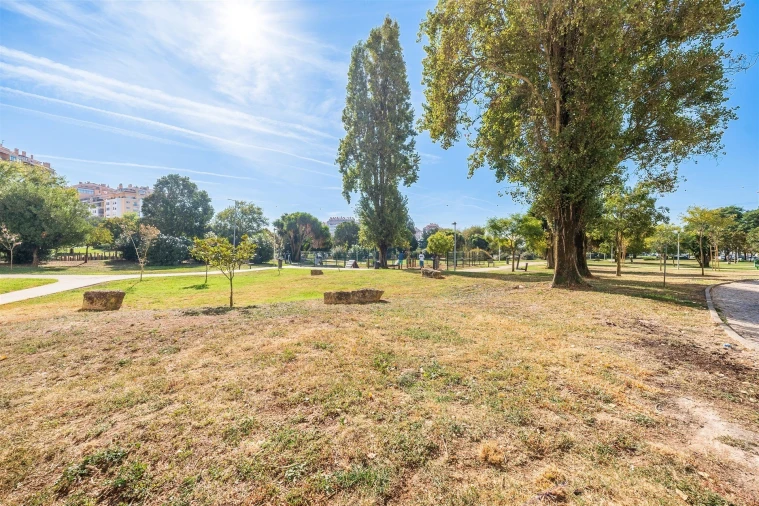 Apartamento T3 para Venda em Queluz e Belas Foto 55