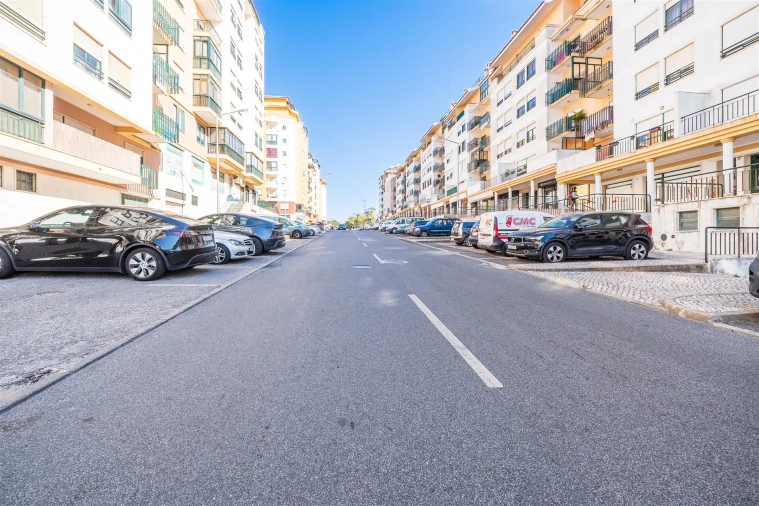 Apartamento T3 para Venda em Queluz e Belas Foto 54