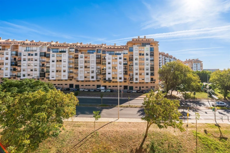 Apartamento T3 para Venda em Queluz e Belas Foto 42