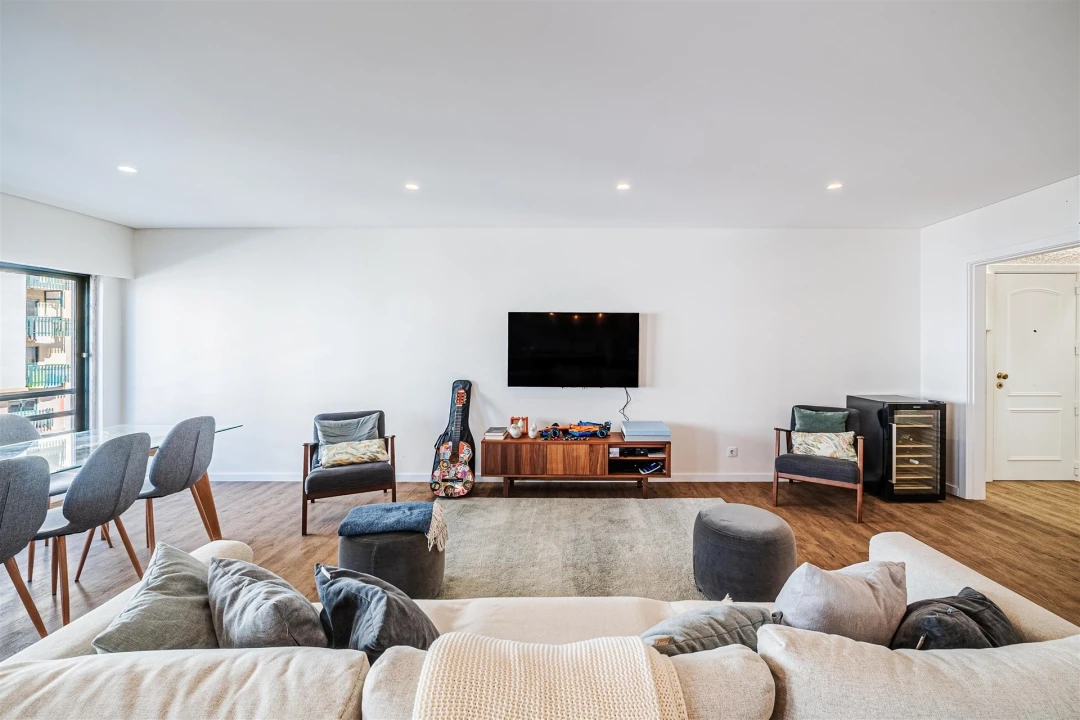 Apartamento T3 para Venda em Queluz e Belas Foto 6