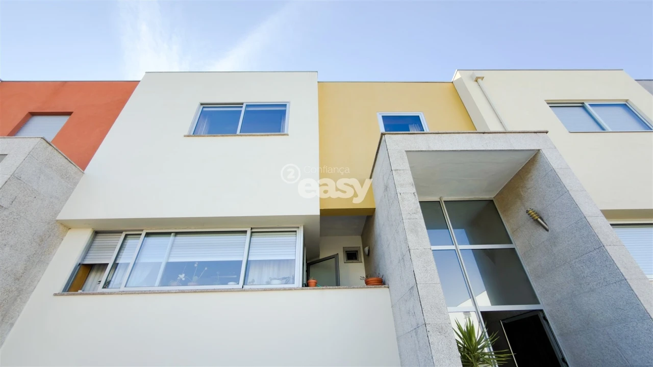 Moradia T4 para Venda em Tadim Foto 4