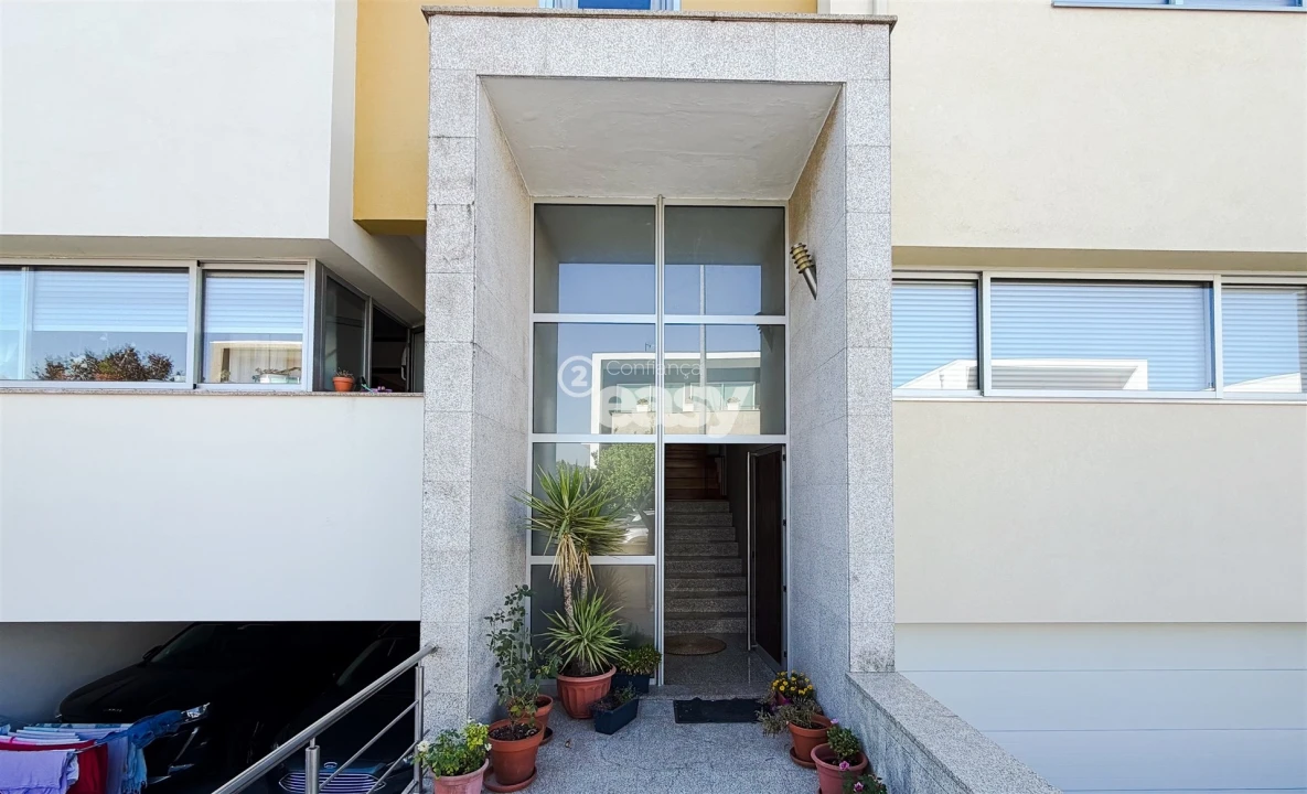 Moradia T4 para Venda em Tadim Foto 3