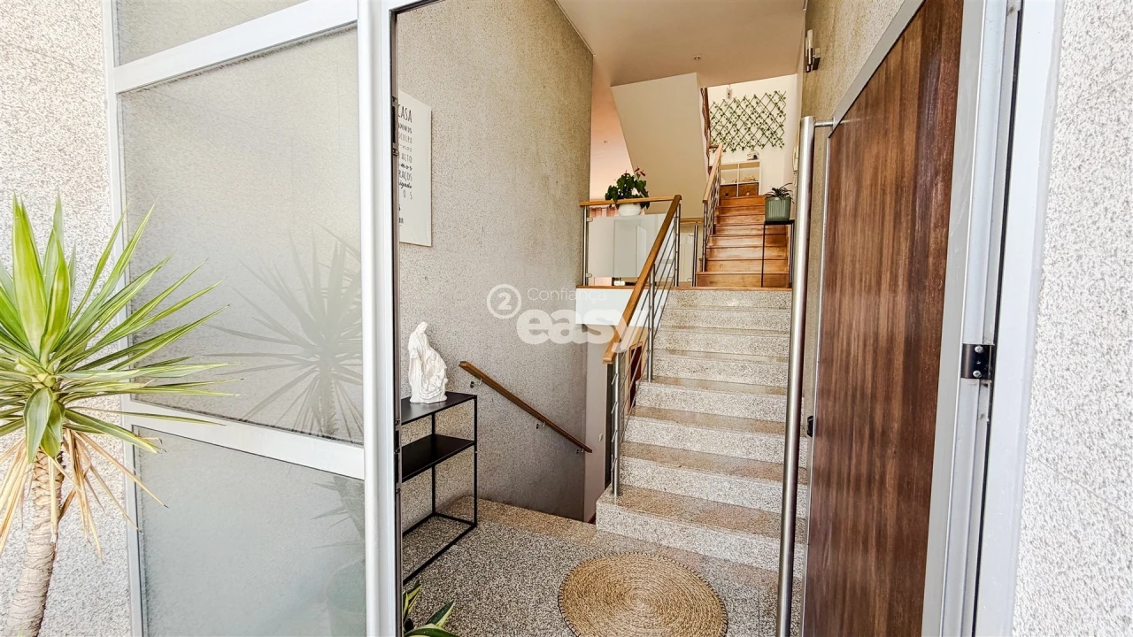 Moradia T4 para Venda em Tadim Foto 6