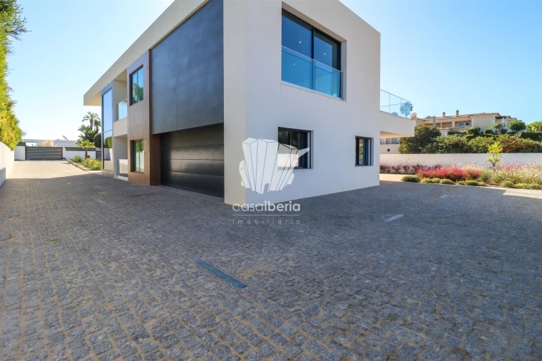Moradia T4 para Venda em Lagos (São Sebastião e Santa Maria) Foto 10