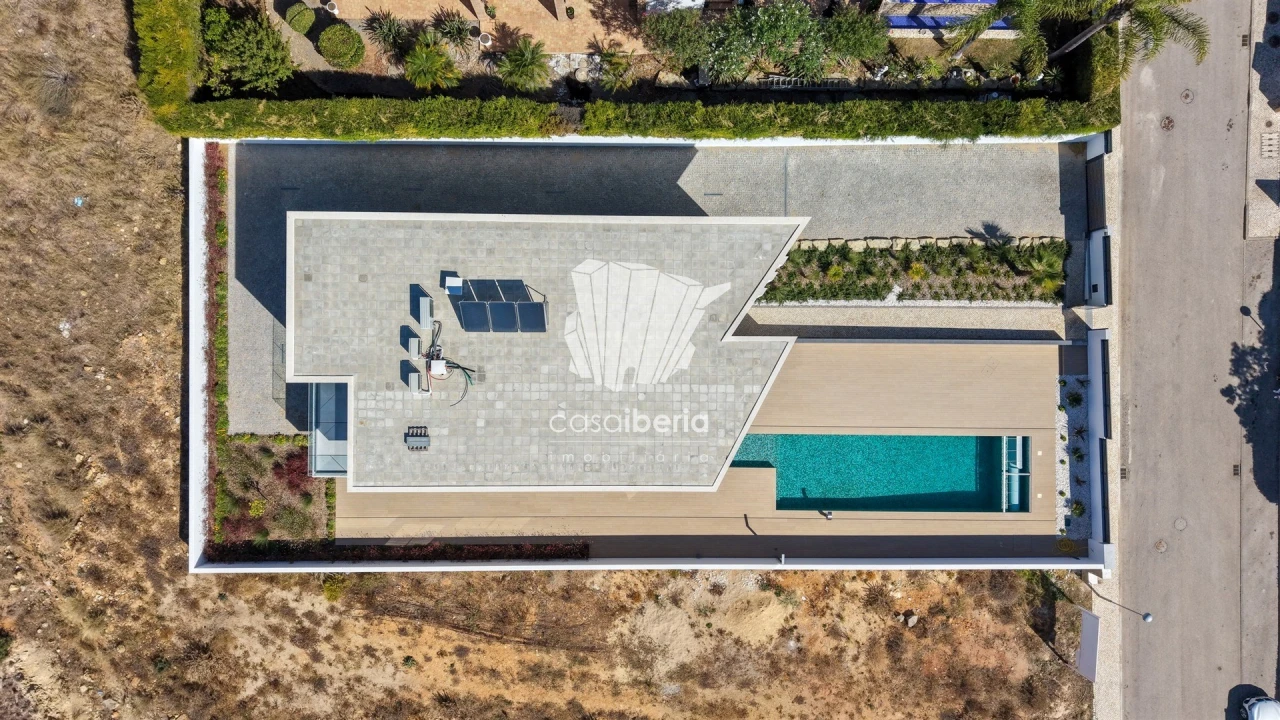 Moradia T4 para Venda em Lagos (São Sebastião e Santa Maria) Foto 53