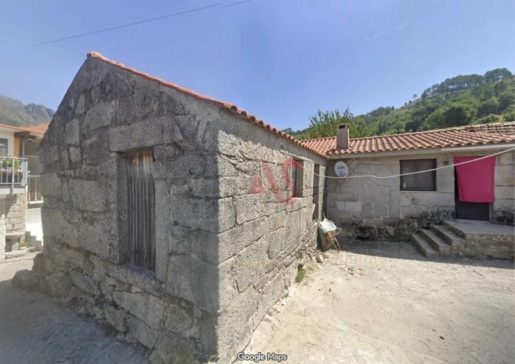 Moradia T2 para Venda em Cabril Foto 4