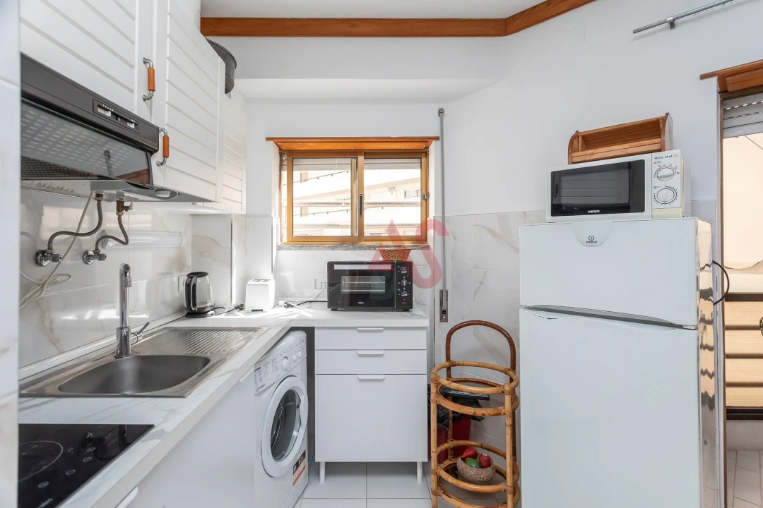 Apartamento T0 para Venda em Costa da Caparica Foto 12