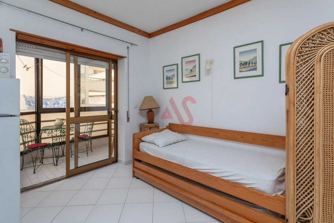 Apartamento T0 para Venda em Costa da Caparica Foto 17